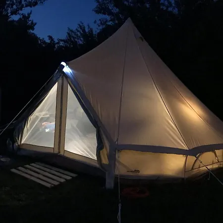 Kamp alanı Glamp-inn *
